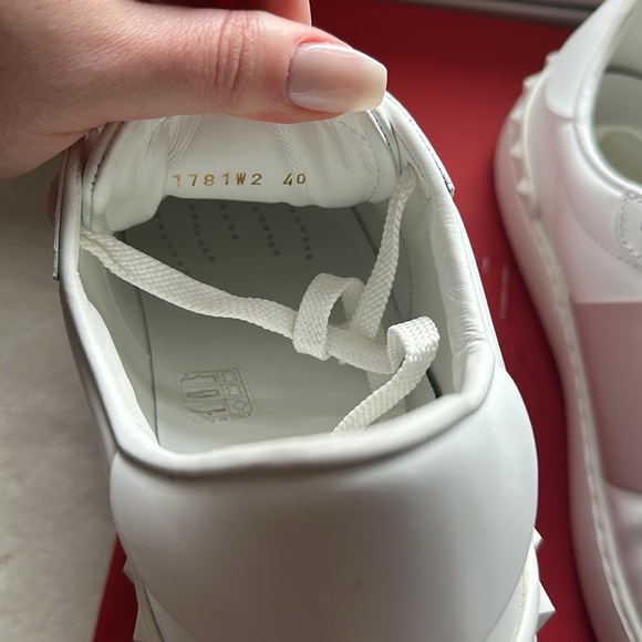 Valentino Garvani sneakers - Picture 4 of 7